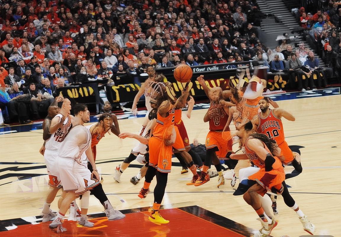 2014NBA季后赛：锡伯杜与布拉特的战术智谋对决